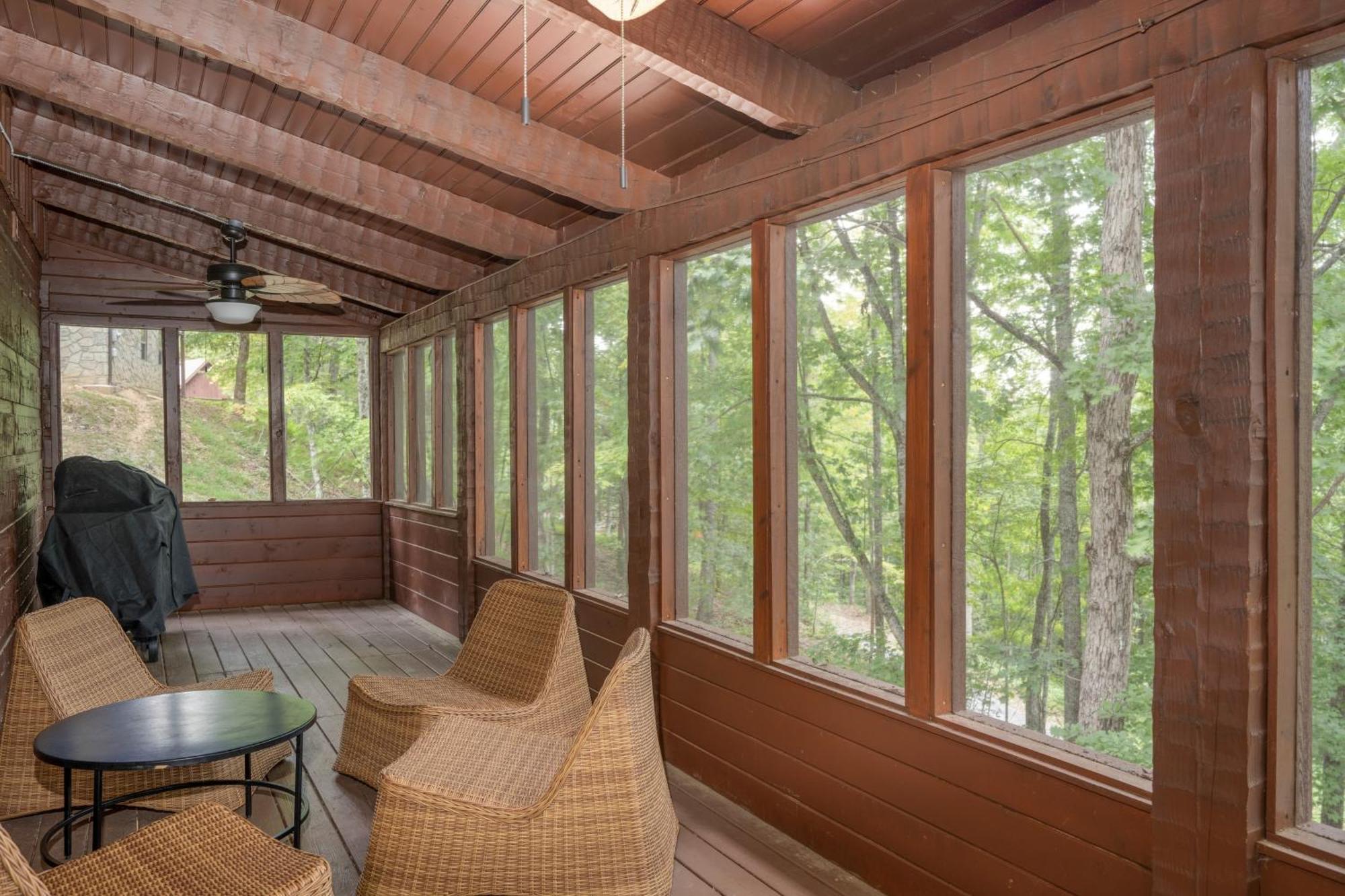 Dudley I By Avantstay Cosy Cabin W Hot Tub Incredible Views พิเจนฟอร์จ ภายนอก รูปภาพ